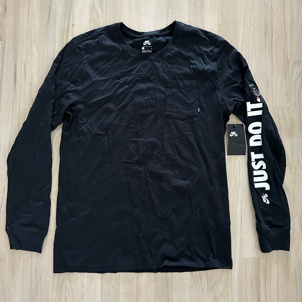 Nike SB long-sleeve pocket tee